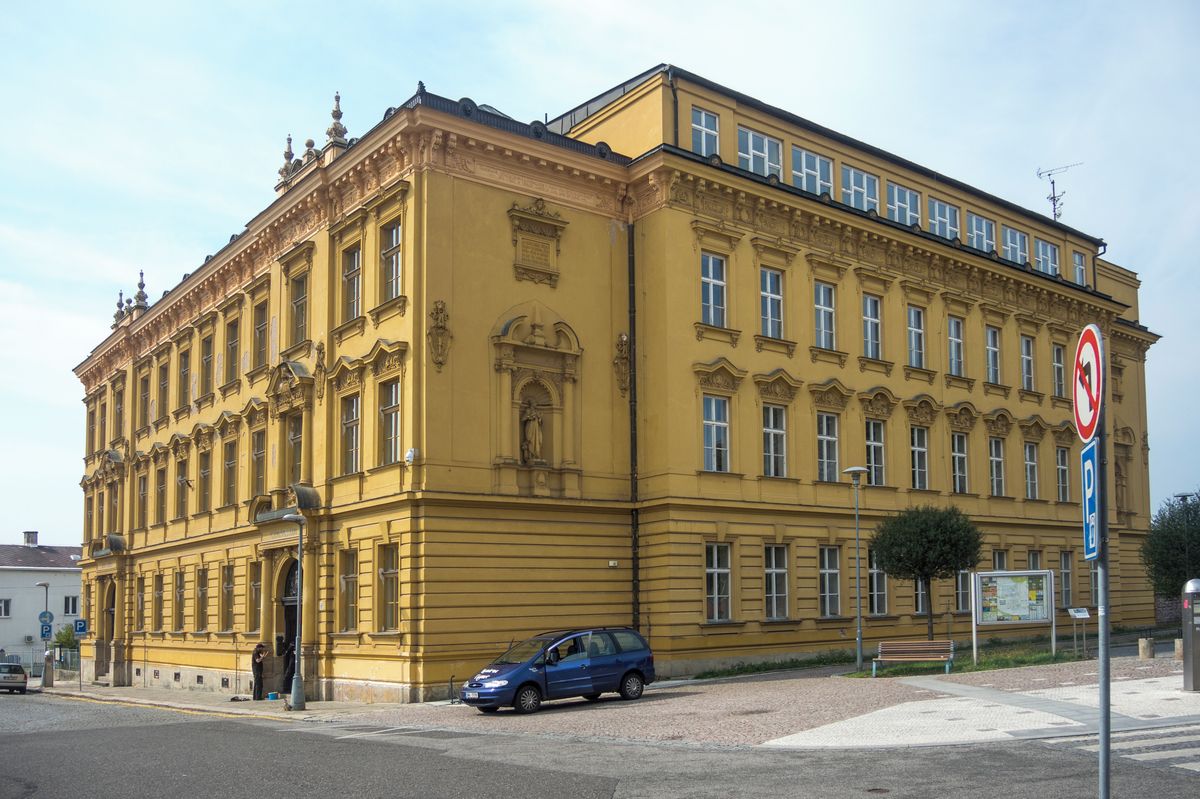 Gymnázium