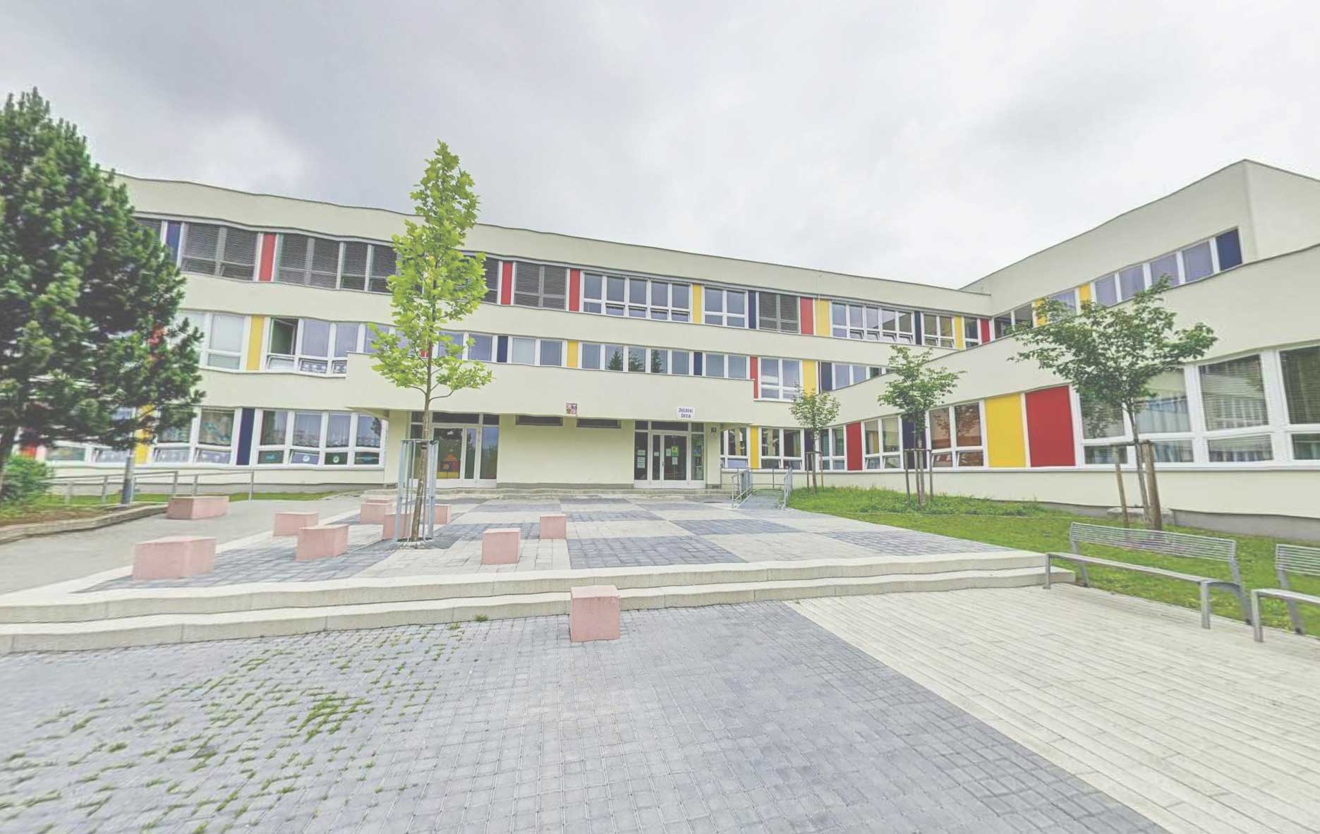 ZŠ a MŠ Pastviny 70